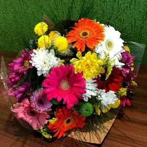 Buquê de Flores do campo com Gérberas