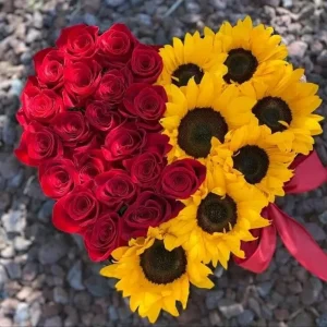 Coração Rosas e Girassóis